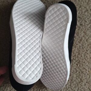 Steve Madden Womens Black Suede Perforated Hidden Wedge Sneaker Side Zip
